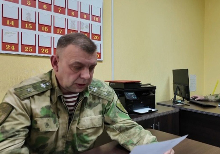 Ветеран спецоперации Евгений Соловьев обеспечивает безопасность школ Югры.