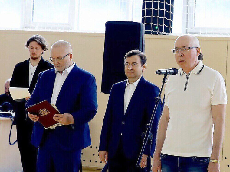 Владимир Семенов приветствовал участников ведомственных соревнований.