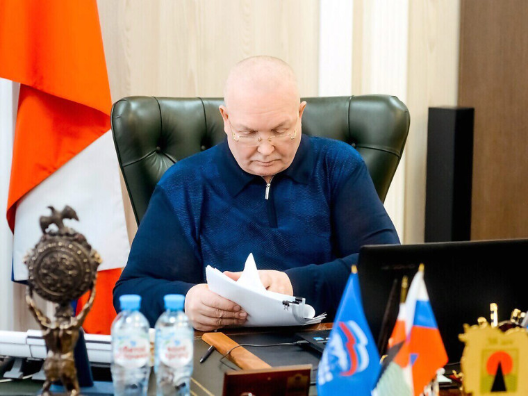 Рассмотрение законопроектов. Рассмотрение законопроектов.