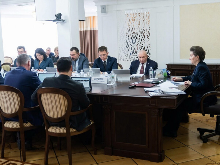 На заседании Правительства. На заседании Правительства.