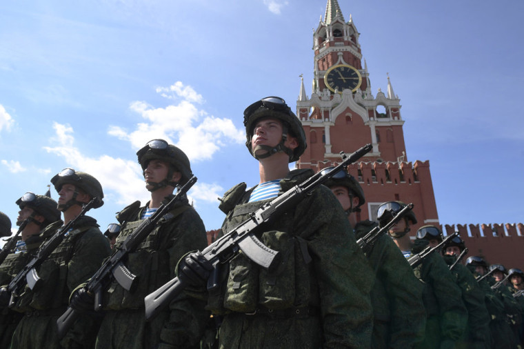Обеспечивают обороноспособность страны. Обеспечивают обороноспособность страны.