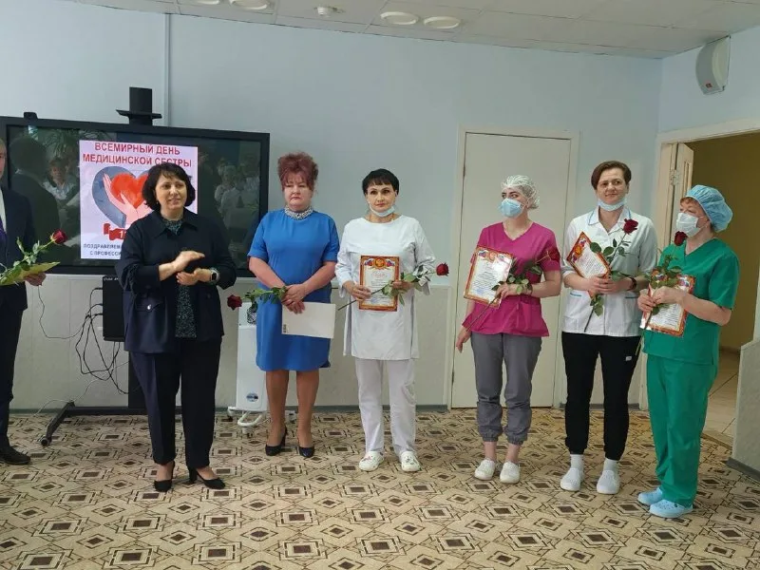С профессиональным праздником. С профессиональным праздником.